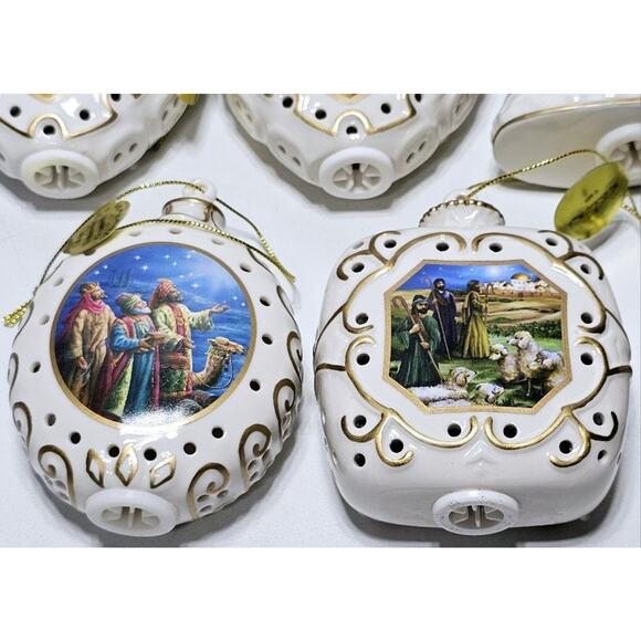 DANBURY MINT Nativity Illuminated Ornament Light Covers w/Christmas Bible Verses - Picture 6 of 13